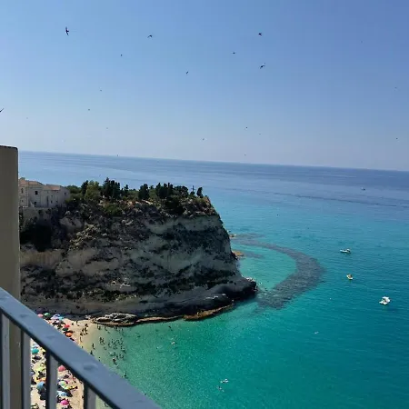 Апартаменты Harmonia With Breathtaking View And A Perfect Location Тропея
